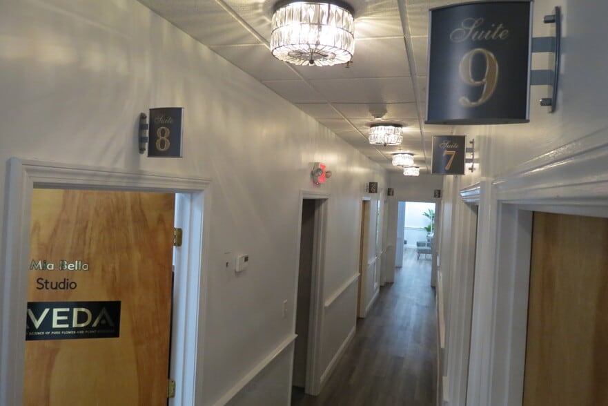 54 Main St, Leominster, MA for sale - Interior Photo - Image 3 of 19
