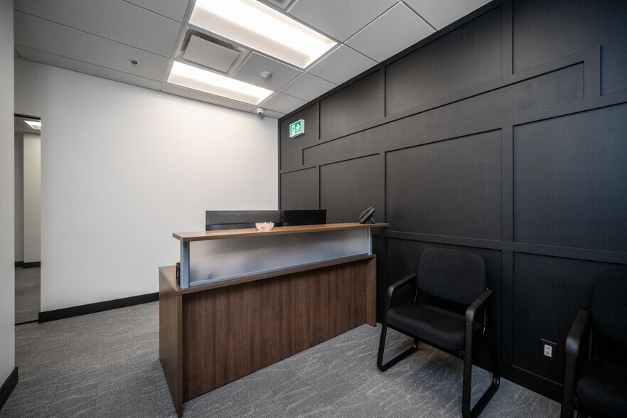 8029 199 St, Langley Twp, BC à vendre - Photo du bâtiment - Image 2 de 11