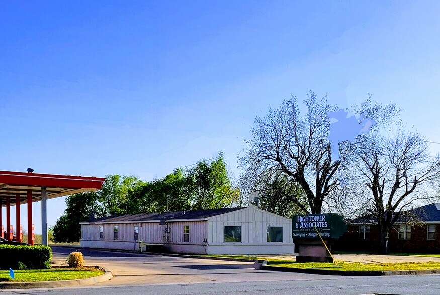 2614 SW Lee Blvd, Lawton, OK à vendre - Photo principale - Image 1 de 12