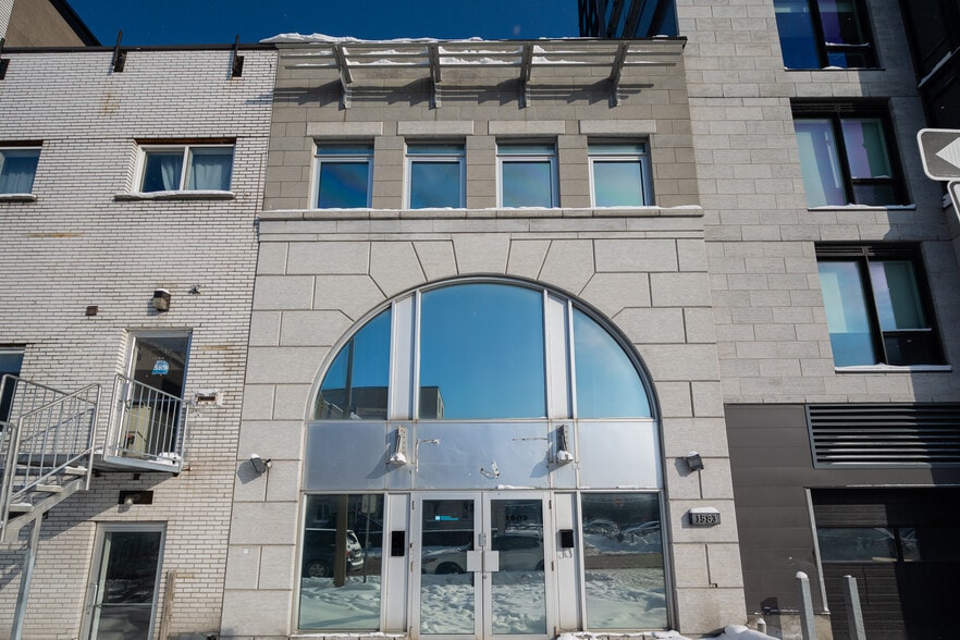 1583 Rue Saint-Hubert, Montréal, QC à vendre - Photo du bâtiment - Image 2 de 38