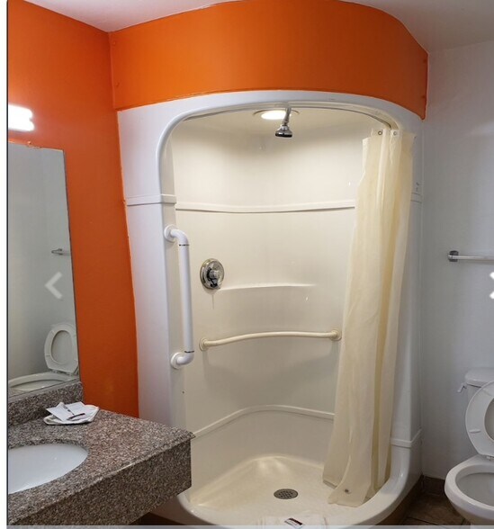 1021 S Garnett Rd, Tulsa, OK à vendre - Photo intérieure - Image 3 de 8