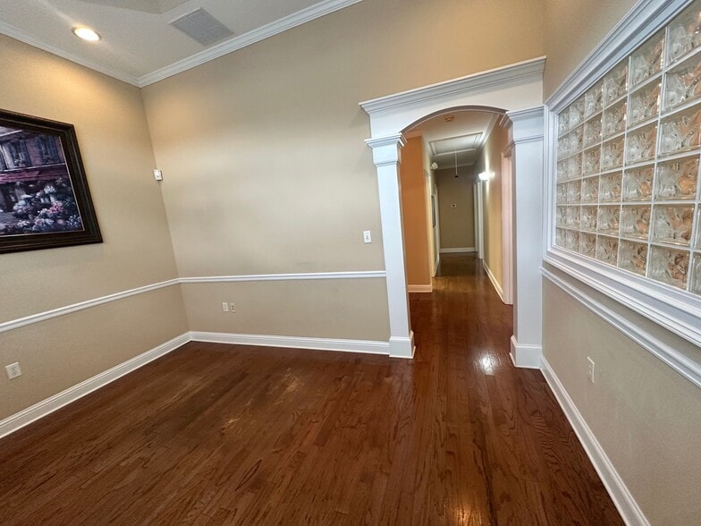 416 Pirkle Ferry Rd, Cumming, GA for sale - Interior Photo - Image 3 of 18