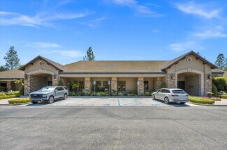 Plus de détails pour 3705 W Beechwood Ave, Fresno, CA - Bureau à louer