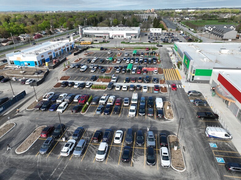 1300 Fanshawe Park Rd E, London, ON à louer - Photo du bâtiment - Image 3 de 4