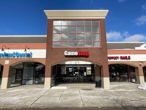 16601-17125 Chagrin Blvd, Shaker Heights, OH for lease Building Photo- Image 1 of 1