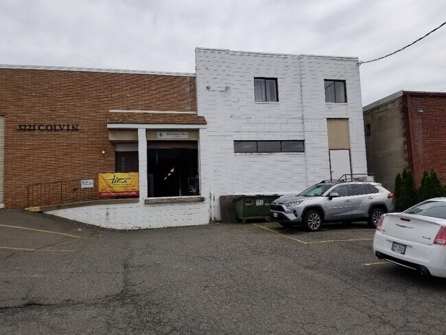 Plus de détails pour 3219-3221 Colvin St, Alexandria, VA - Local d'activités à louer