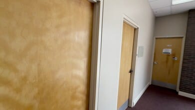 800 Oak Ridge Tpke, Oak Ridge, TN à louer - Vidéo sur l’inscription commerciale 