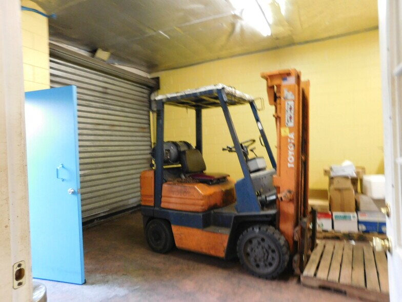 534 Stanford, Los Angeles, CA à vendre - Photo du bâtiment - Image 3 de 8