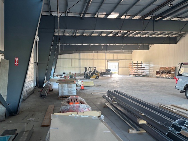 1940 Airway Dr, Hollister, CA for lease - Building Photo - Image 3 of 12