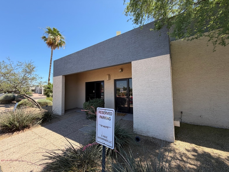 7745 E Redfield Rd, Scottsdale, AZ à vendre - Photo du bâtiment - Image 2 de 14