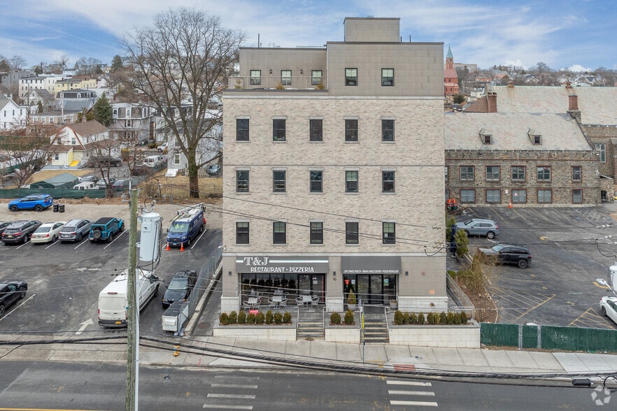 10 Pearl St, Port Chester, NY for lease - Building Photo - Image 2 of 5