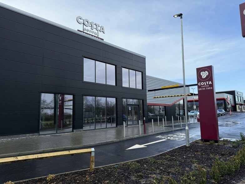 Stadium Way W, Milton Keynes for lease - Building Photo - Image 3 of 4