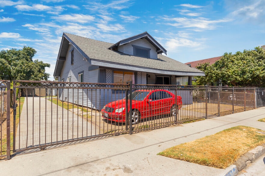 1253 E 46th St, Los Angeles, CA for sale - Building Photo - Image 2 of 13