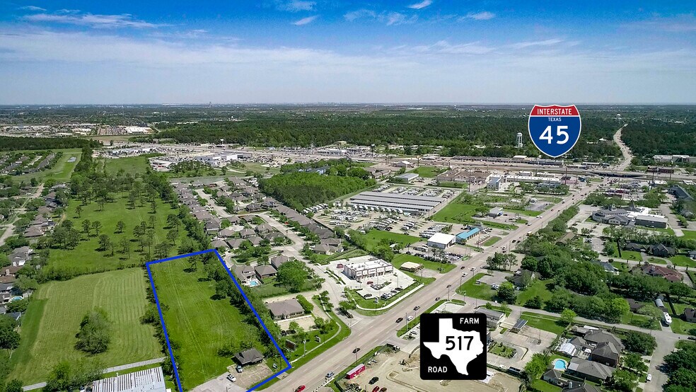317 FM 517 Rd W, Dickinson, TX à vendre - Photo du bâtiment - Image 2 de 6