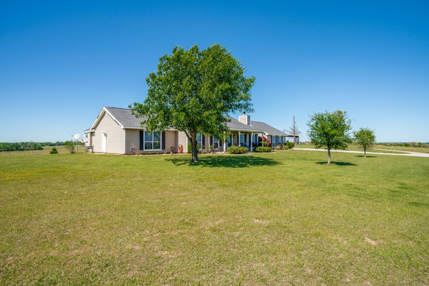 300 VZ County Road 4718, Murchison, TX à vendre - Photo intérieure - Image 2 de 39
