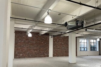 409 Joyce Kilmer Ave, New Brunswick, NJ for lease Interior Photo- Image 2 of 9