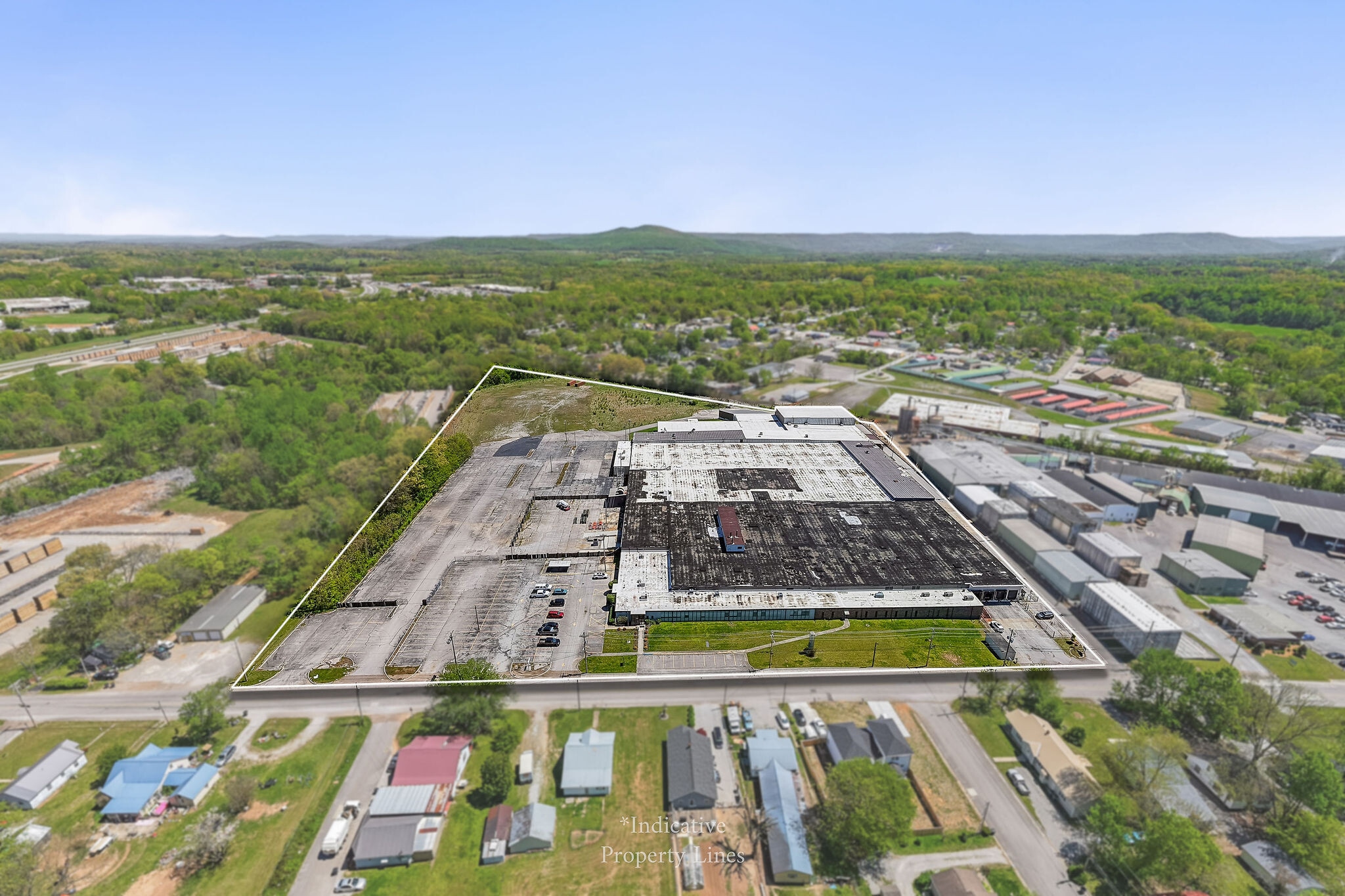 204 Red Rd, McMinnville, TN for lease Primary Photo- Image 1 of 14