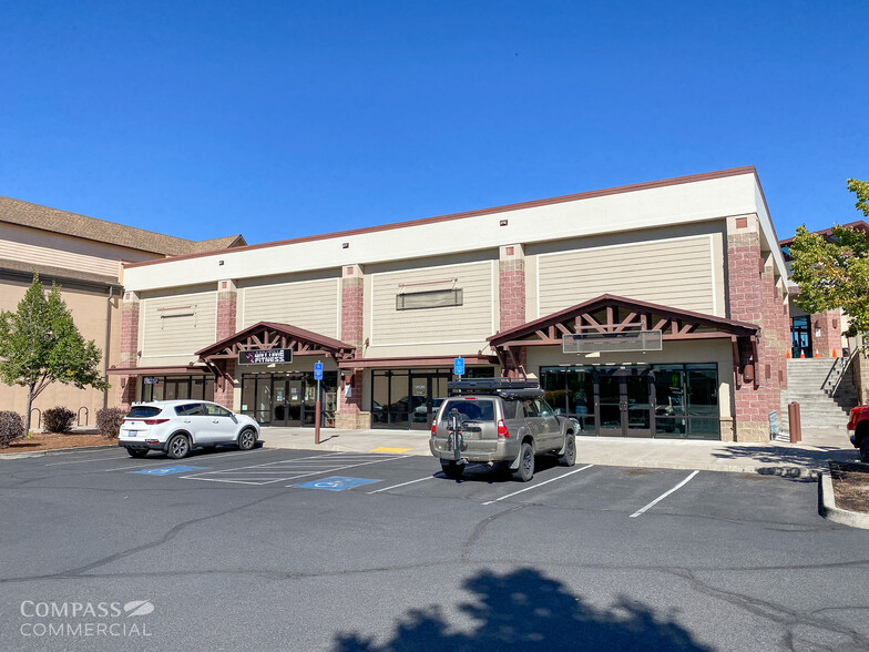 2276 SW Highland Ave, Redmond, OR for lease - Building Photo - Image 2 of 7