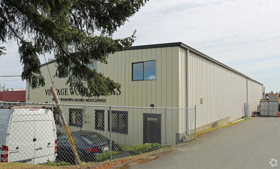 6701 Oldfield Rd, Saanich, BC for sale - Building Photo - Image 3 of 3