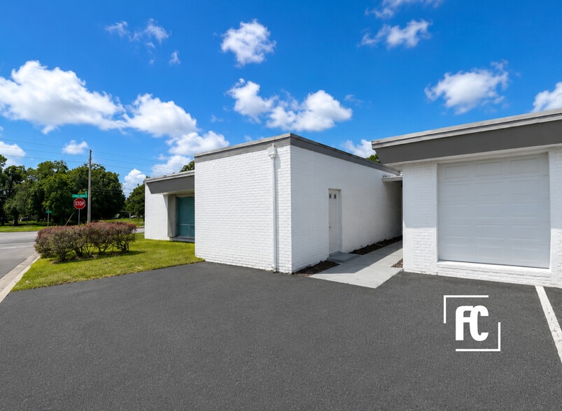 1800 Okeechobee Rd, Fort Pierce, FL à vendre - Photo du bâtiment - Image 2 de 38