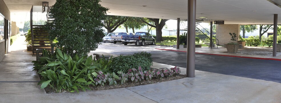 1500 N Market St, Shreveport, LA for lease - Building Photo - Image 2 of 7