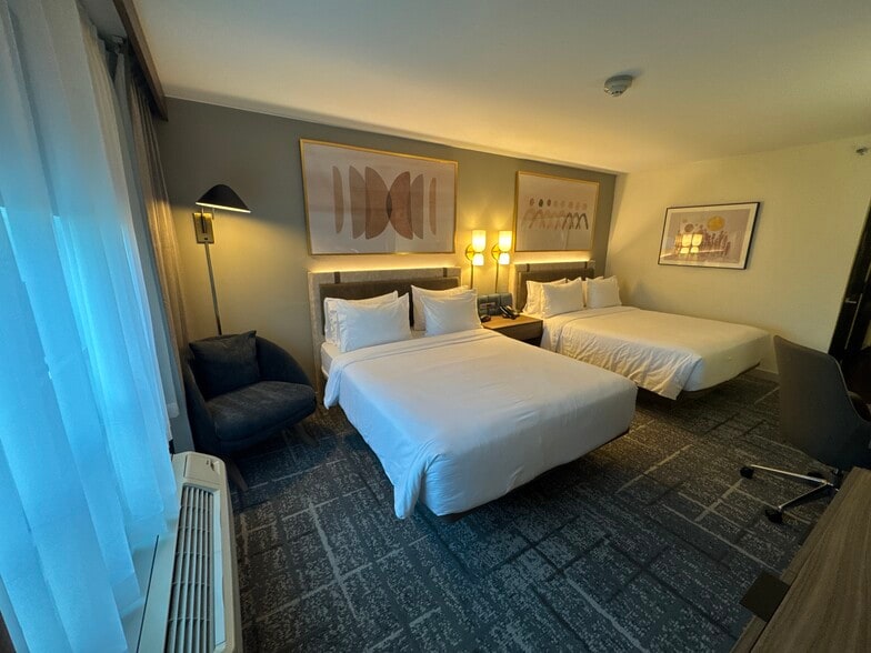 7611 Katy Fwy, Houston, TX for sale - Interior Photo - Image 3 of 24