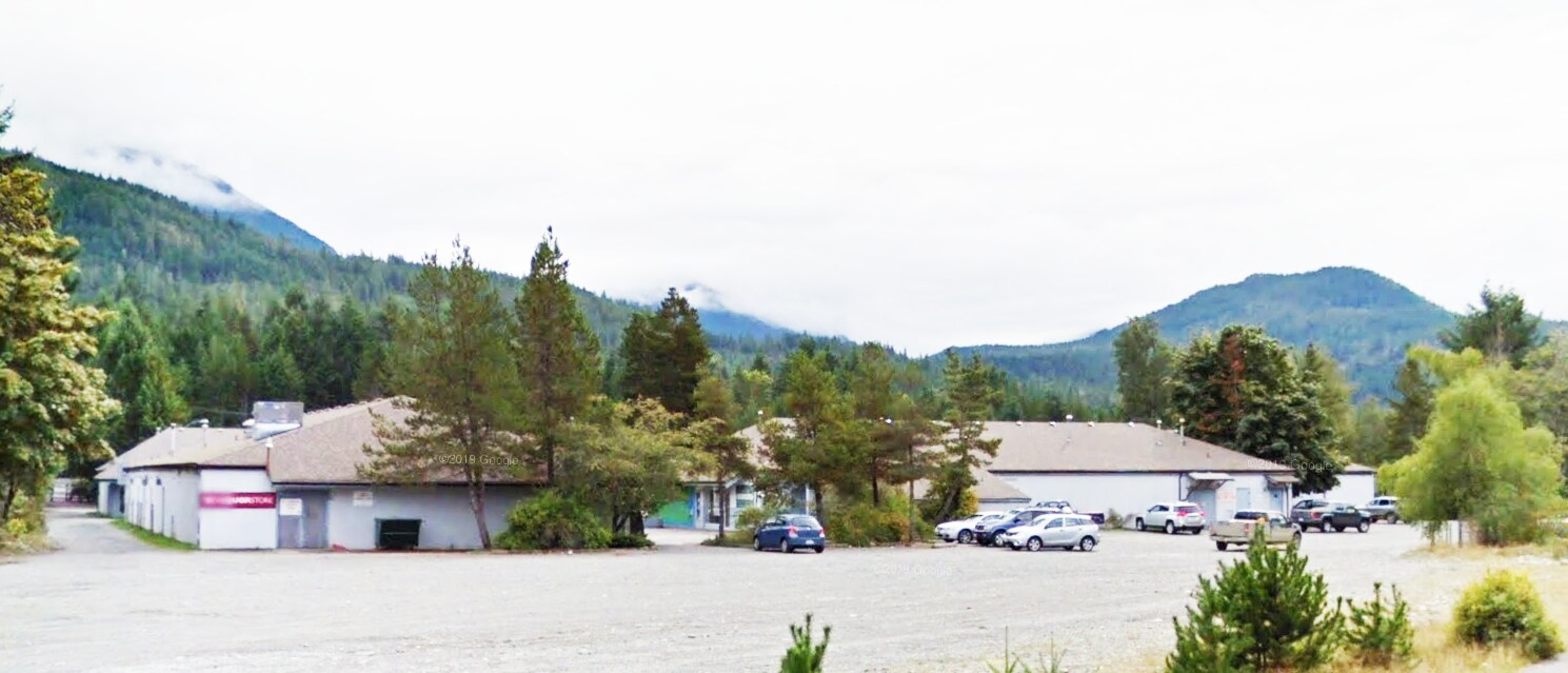 375 Nimpkish Dr, Gold River, BC for sale Primary Photo- Image 1 of 1