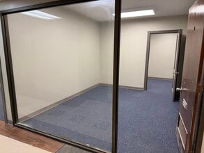 121 S Broadway Ave, Tyler, TX for lease Interior Photo- Image 1 of 3