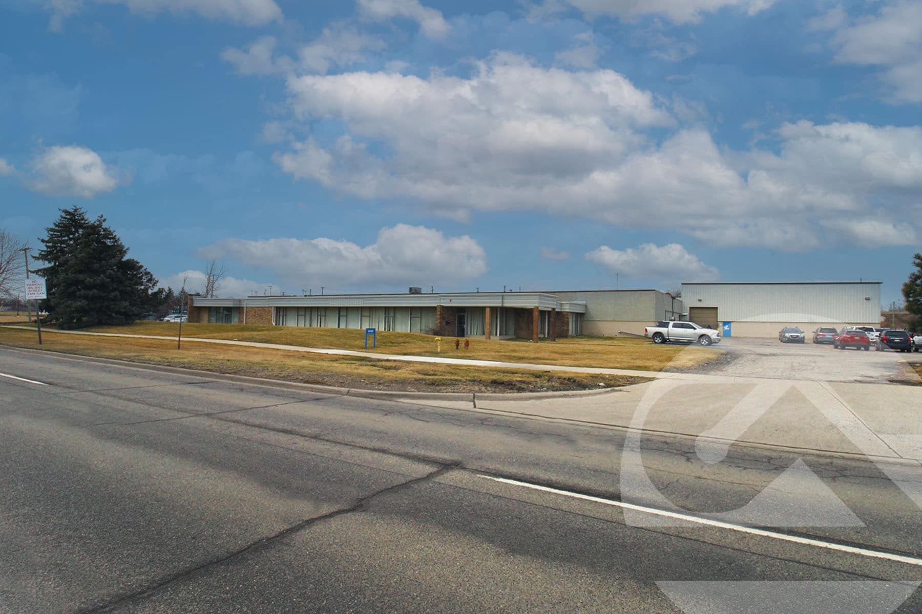 33195 Harper Ave, Saint Clair Shores, MI for lease Primary Photo- Image 1 of 13