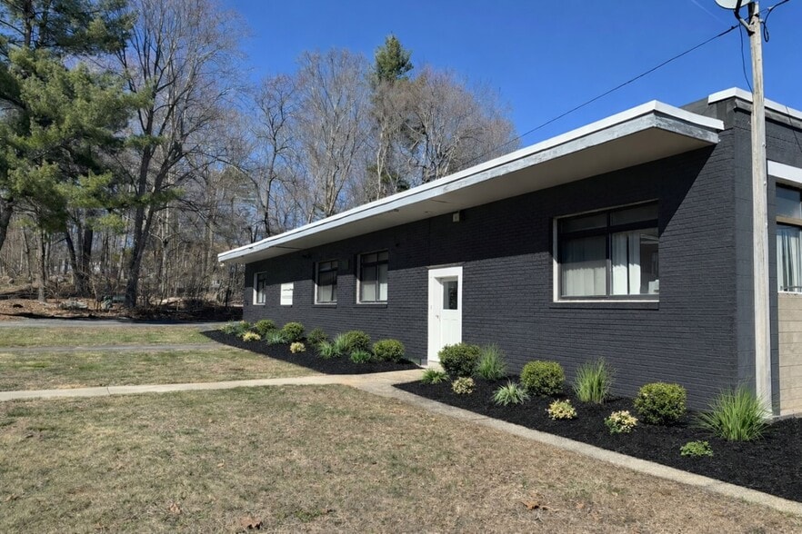 1625 Washington St, Holliston, MA for lease - Building Photo - Image 2 of 24
