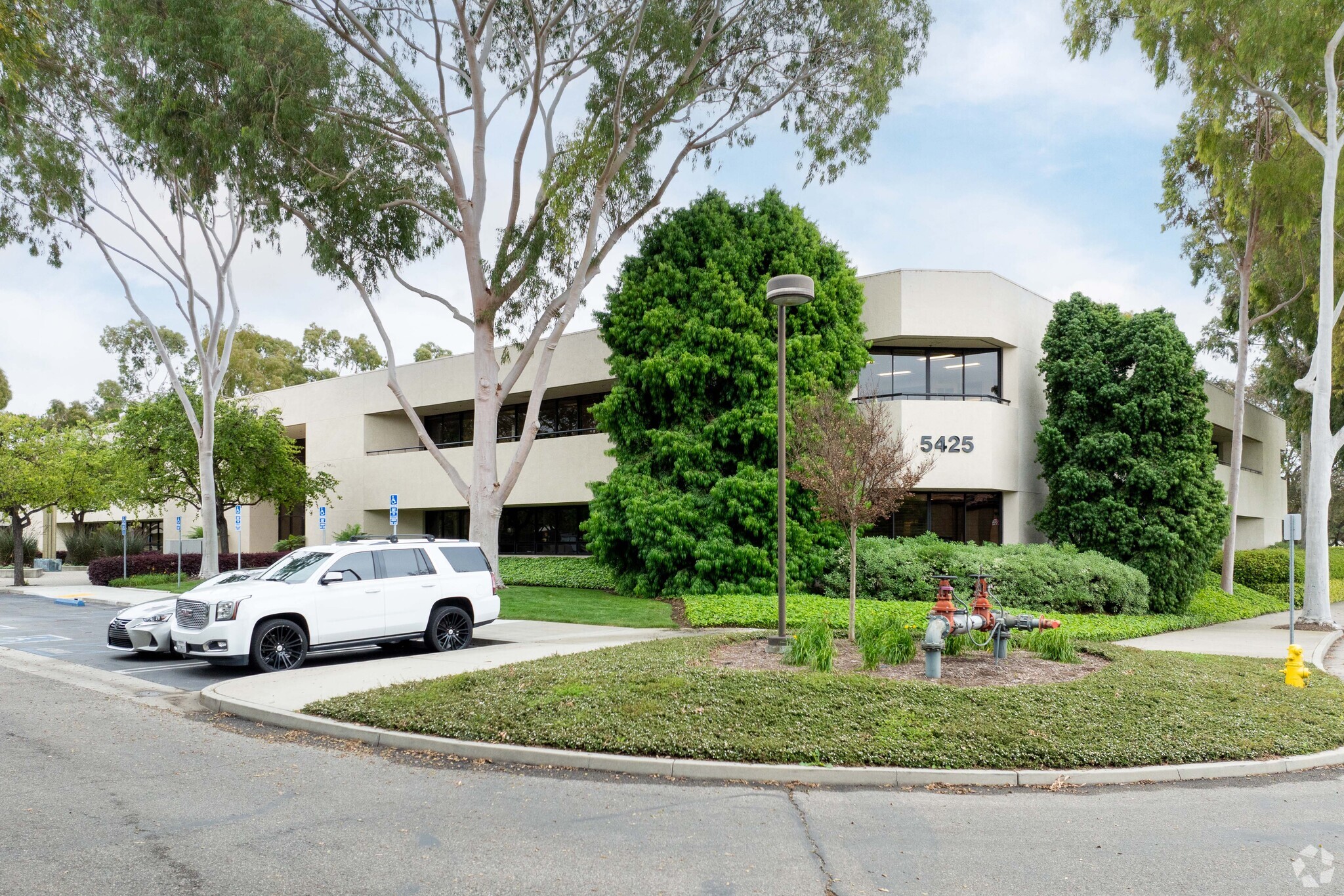 5425 Hollister Ave, Santa Barbara, CA for sale Primary Photo- Image 1 of 1