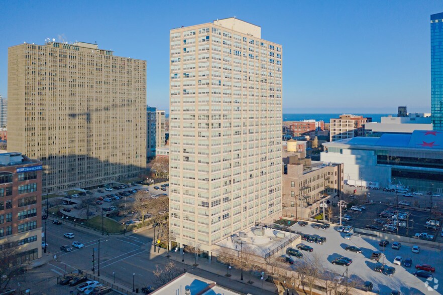 2111 S Michigan Ave, Chicago, IL à louer - Photo du bâtiment - Image 1 de 29