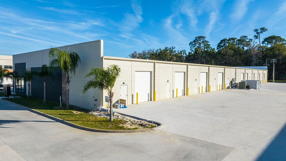 375 Monroe Rd, Sanford, FL for lease - Building Photo - Image 3 of 35