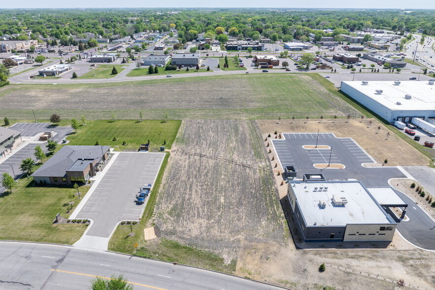 1521 Adams St, Mankato, MN for sale - Aerial - Image 2 of 4