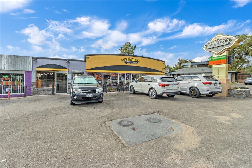 Retail Portfolio in Lakewood for Sale portefeuille de 5 propriétés à vendre sur LoopNet.ca - Photo du bâtiment - Image 2 de 3