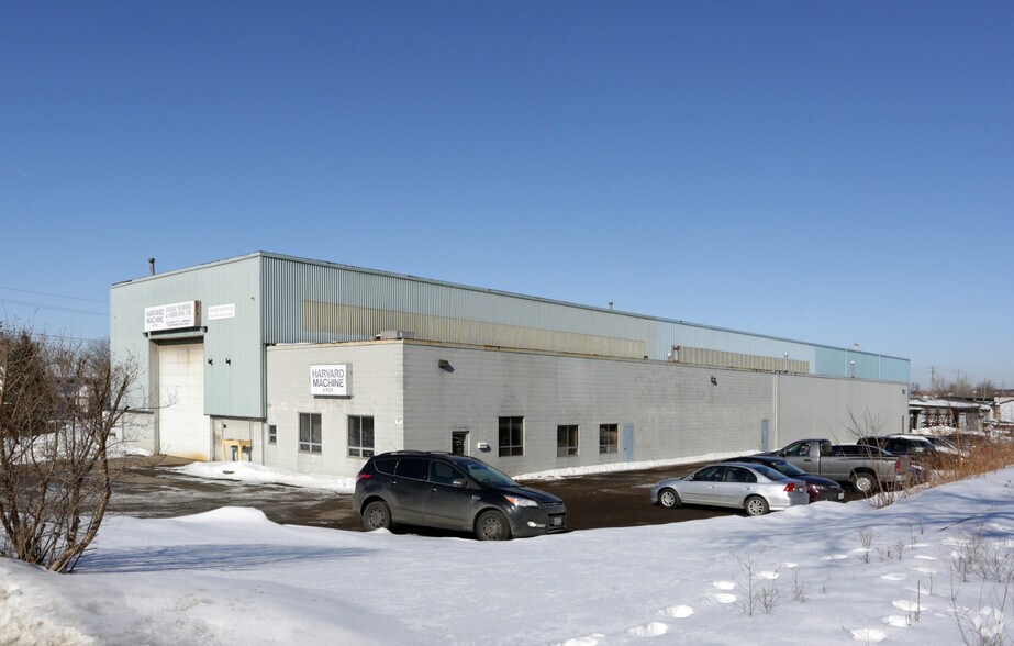 210 Bishop St N, Cambridge, ON à vendre - Photo du bâtiment - Image 2 de 2