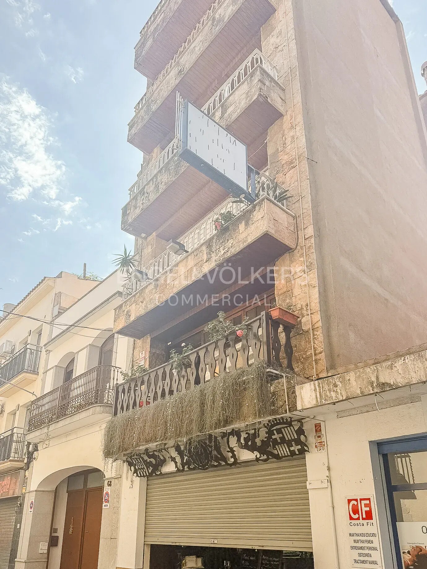 Immeuble residentiel dans Calella, Barcelona à vendre Photo du bâtiment- Image 1 de 33