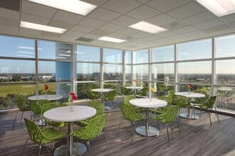 4010 W Boy Scout Blvd, Tampa, FL à louer Photo intérieure- Image 2 de 3