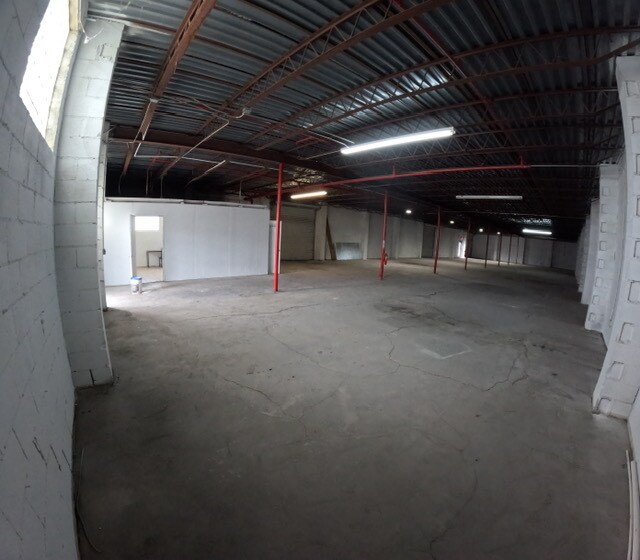 682 Edgewood Ave N, Jacksonville, FL à louer - Photo du bâtiment - Image 3 de 8