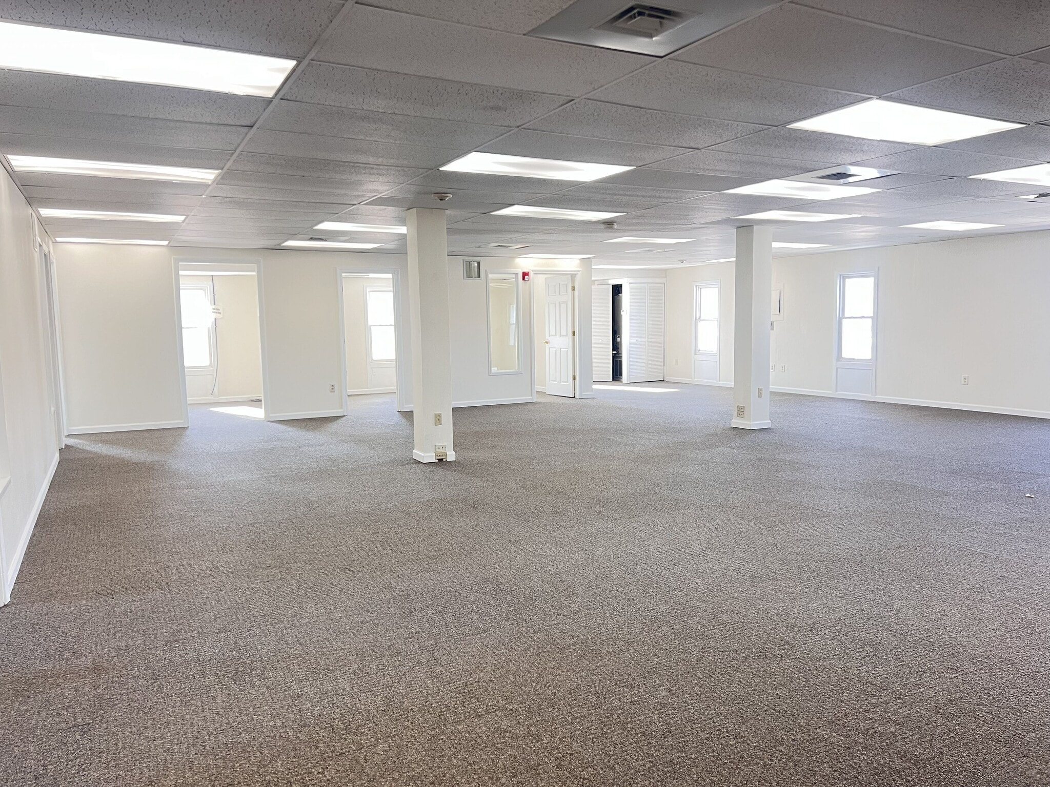724 Boston Post Rd, Madison, CT for lease Interior Photo- Image 1 of 12