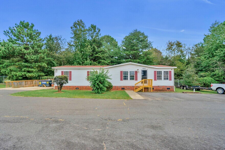1212 Constitution Blvd, Rock Hill, SC à vendre - Photo du bâtiment - Image 3 de 10