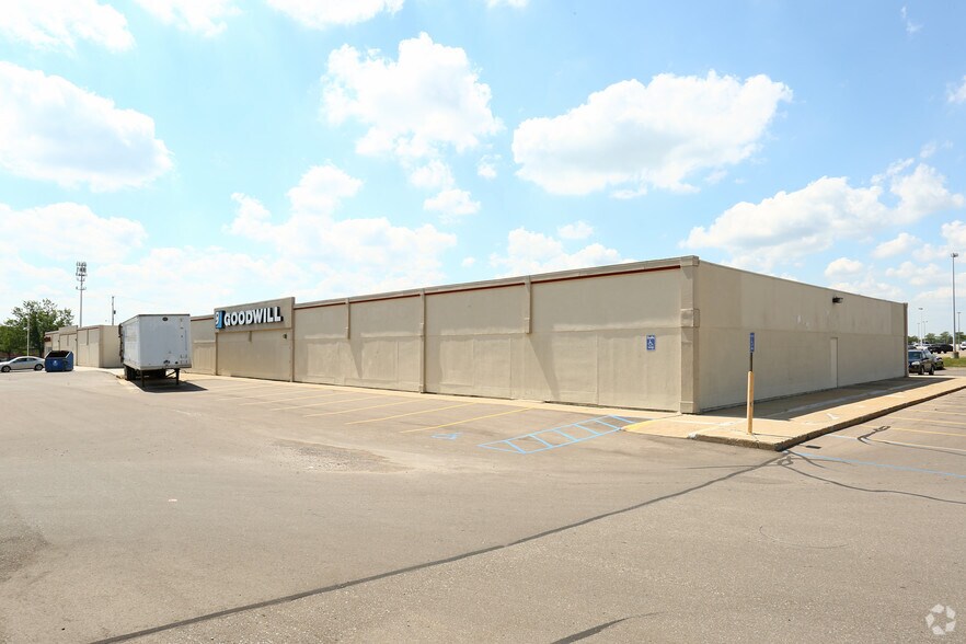 4340 Miller Rd, Flint, MI à louer - Photo du bâtiment - Image 3 de 5