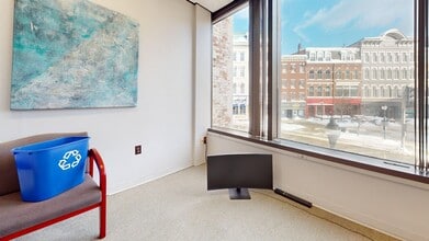 21 Main St, Bangor, ME à louer Photo intérieure- Image 2 de 17