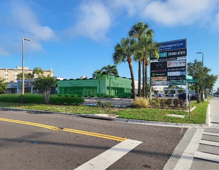 1155 S Dale Mabry Hwy, Tampa, FL à louer - Photo du bâtiment - Image 3 de 18