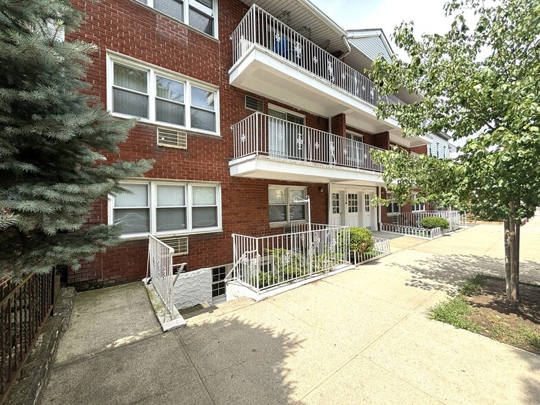 336 99th St, Brooklyn, NY for sale - Building Photo - Image 2 of 17