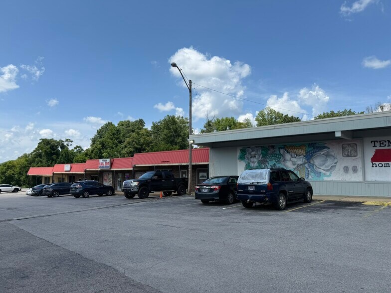 5538 Clarksville hwy, Joelton, TN à louer - Photo du bâtiment - Image 2 de 6