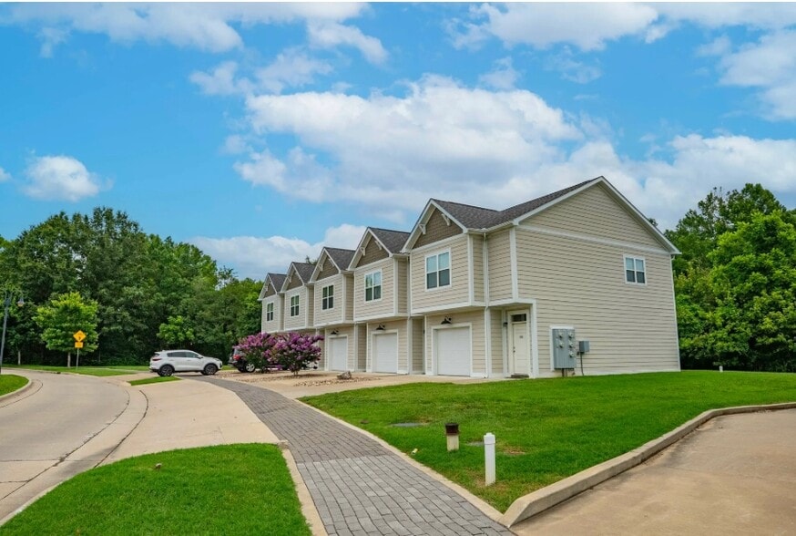 2020 Walden Blvd, Cape Girardeau, MO for sale - Building Photo - Image 3 of 15