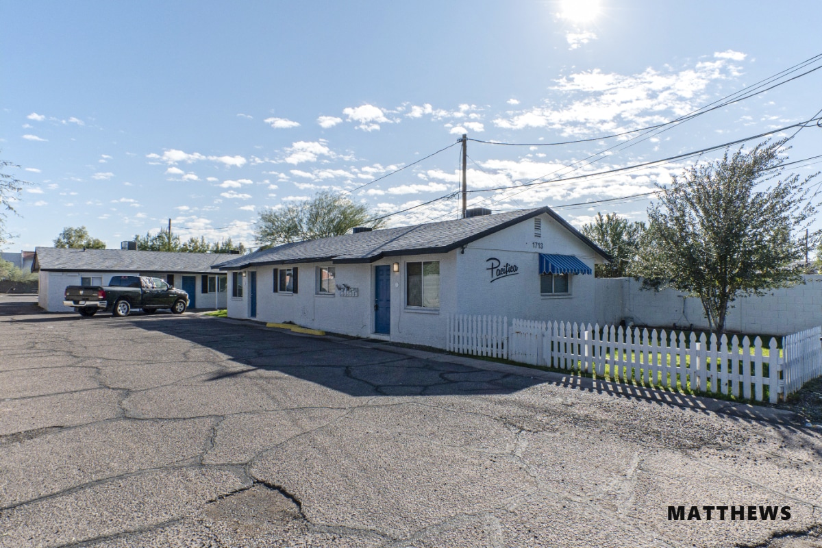 1713 N 31st Pl, Phoenix, AZ for sale Primary Photo- Image 1 of 16