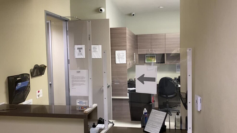 11959 Mariposa Rd, Hesperia, CA à louer - Vidéo sur l’inscription commerciale - Image 3 de 4