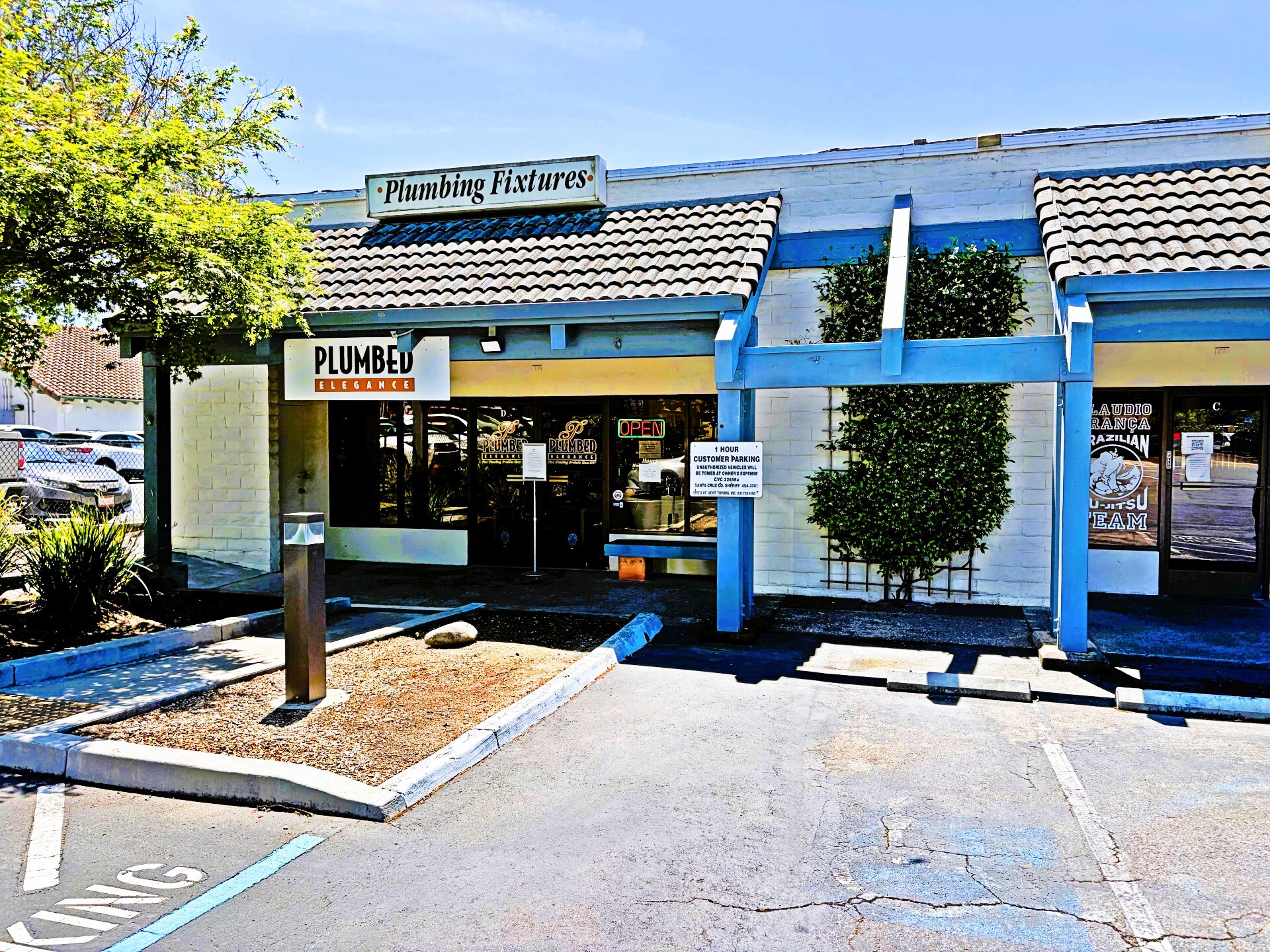 1658 Soquel Dr, Santa Cruz, CA for lease Interior Photo- Image 1 of 9